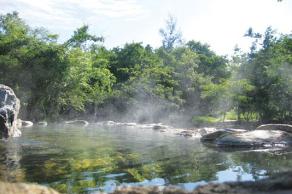 Suối nước nóng U Va & Hua Pe