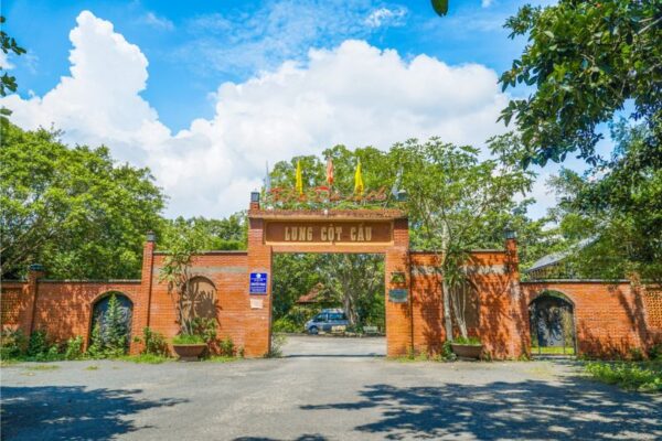 Khu du lịch sinh thái Lung Cột Cầu