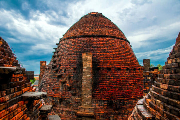 Làng gạch Mang Thít