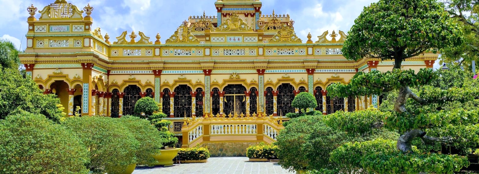 Ghé thăm chùa Vĩnh Tràng Tiền Giang - Điểm du lịch tâm linh không thể bỏ lỡ