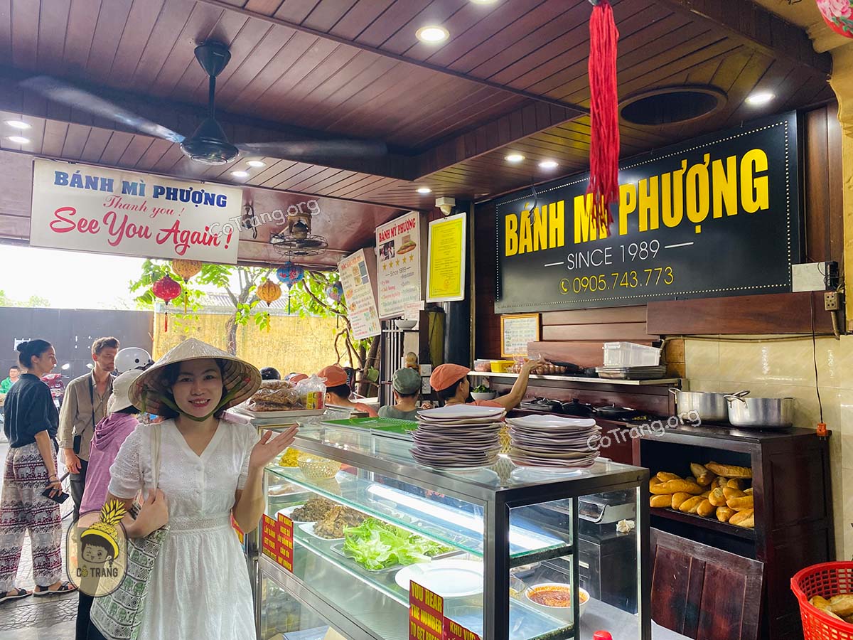 Bánh Mì Phượng Hội An - Tiệm Bánh Mì Ngon, Khách Đông Nghẹt, Menu, Review