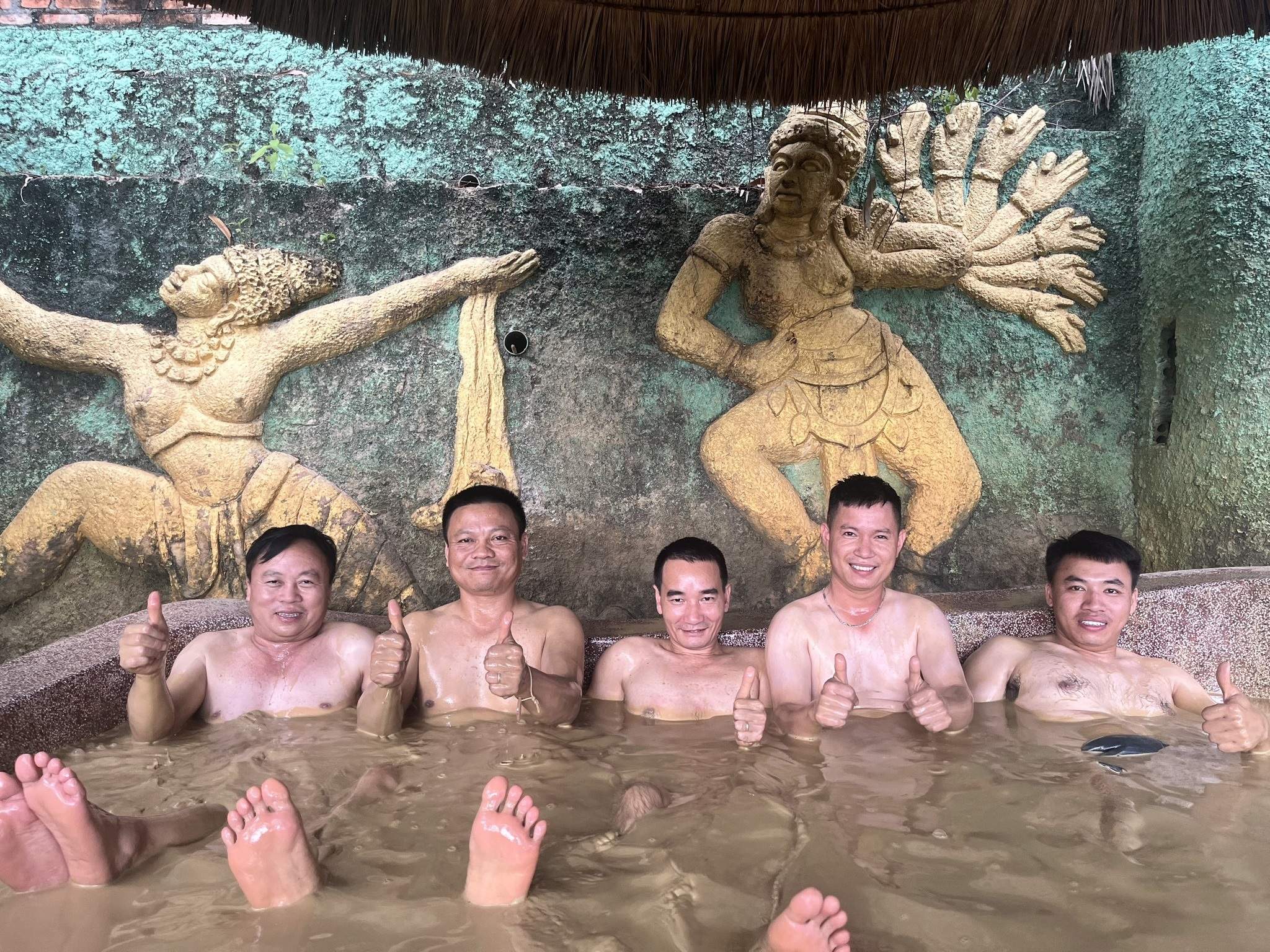 Bảng Giá Vé Tắm Bùn Tháp Bà Nha Trang Mới Nhất 2025