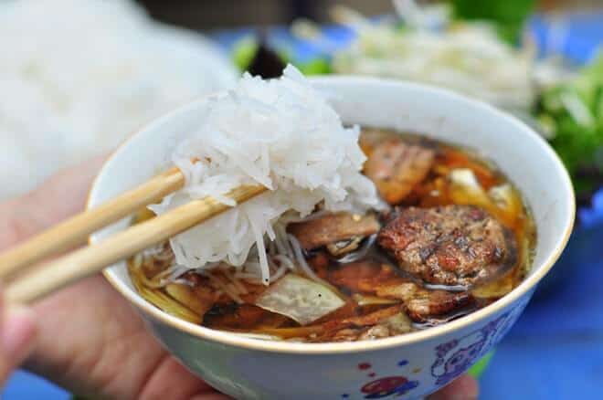 Top 6 quán bún chả Hà Nội lâu năm ngon trứ danh - Vntrip.vn