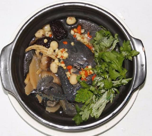 Cách làm gà hầm thuốc bắc ngải cứu dễ làm