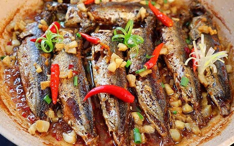 7 cách kho cá nục ngon miền Trung, miền Bắc