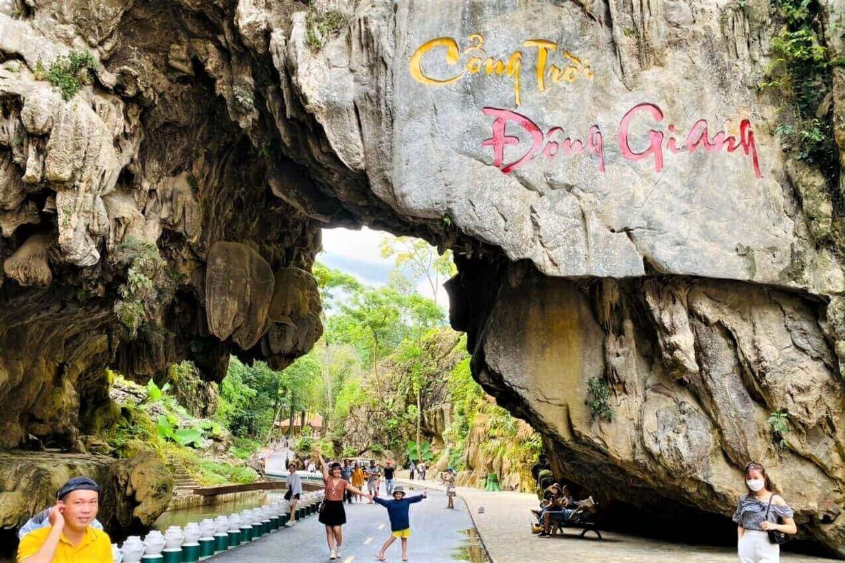 Khu du lịch Cổng trời Đông Giang - Kiệt tác giữa đại ngàn