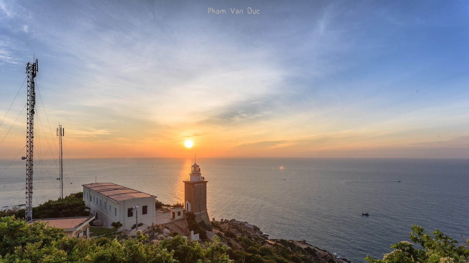 8 Lighthouses In Vietnam To Catch Stunning Ocean Views