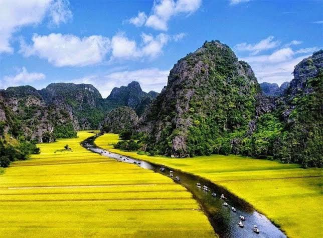 Gợi ý khám phá Tràng An Ninh Bình theo các tuyến tham quan trên sông