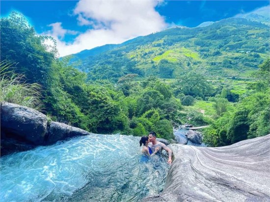 Chinh phục thác Khe Vằn – Ngọn thác 3 tầng đẹp nhất Quảng Ninh